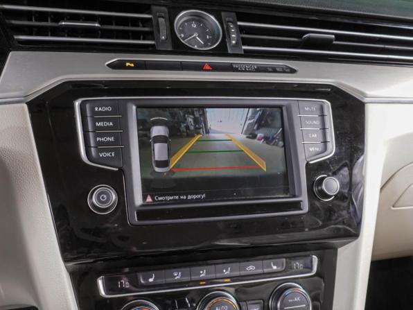 Volkswagen Passat B8 с пробегом 2017 года, цена 2 349 000 рублей, 139923 км, седан, Автокод Объявления
