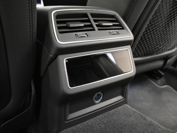 Audi A6 V (C8) Рестайлинг с пробегом 2024 года, цена 6 890 000 рублей, 32800 км, седан, Автокод Объявления