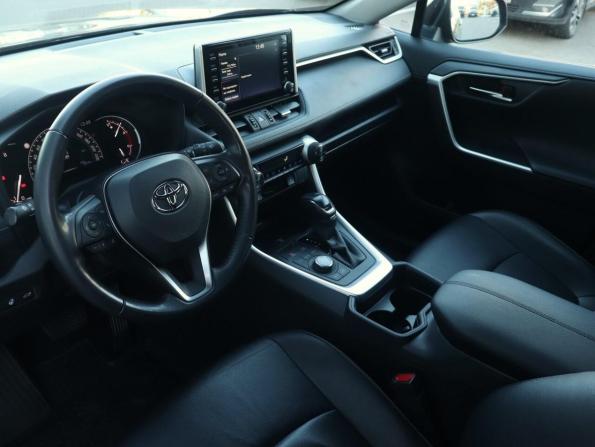 Toyota RAV4 V (XA50) с пробегом 2021 года, цена 3 324 000 рублей, 119741 км, внедорожник, Автокод Объявления