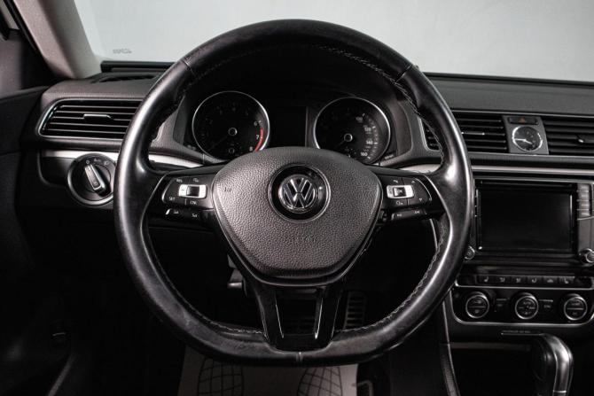 Volkswagen Passat B8 с пробегом 2017 года, цена 1 999 000 рублей, 151150 км, седан, Автокод Объявления