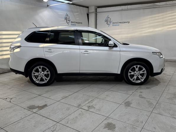 Mitsubishi Outlander III с пробегом 2014 года, цена 1 699 800 рублей, 104000 км, внедорожник, Автокод Объявления