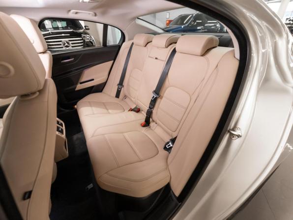 Jaguar XE I с пробегом 2015 года, цена 1 980 000 рублей, 96662 км, седан, Автокод Объявления