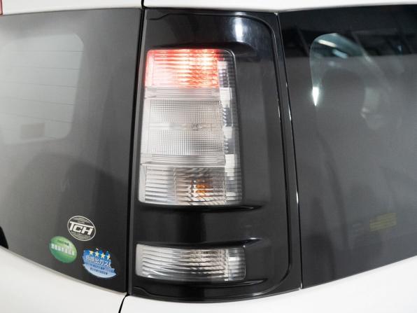 Toyota Sienta I Рестайлинг 2 с пробегом 2012 года, цена 825 000 рублей, 72863 км, компактвэн, Автокод Объявления