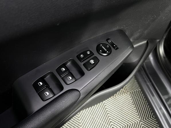 Hyundai Solaris II Рестайлинг с пробегом 2021 года, цена 1 450 000 рублей, 105000 км, седан, Автокод Объявления