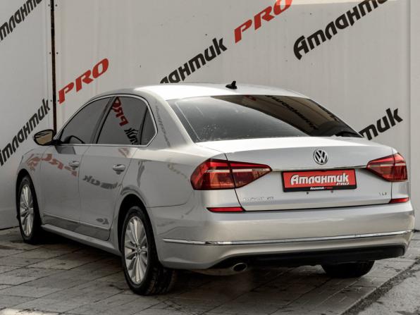 Volkswagen Passat (North America and China) I Рестайлинг с пробегом 2016 года, цена 1 350 000 рублей, 230061 км, седан, Автокод Объявления
