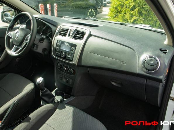 Renault Logan II Рестайлинг с пробегом 2021 года, цена 913 000 рублей, 206086 км, седан, Автокод Объявления