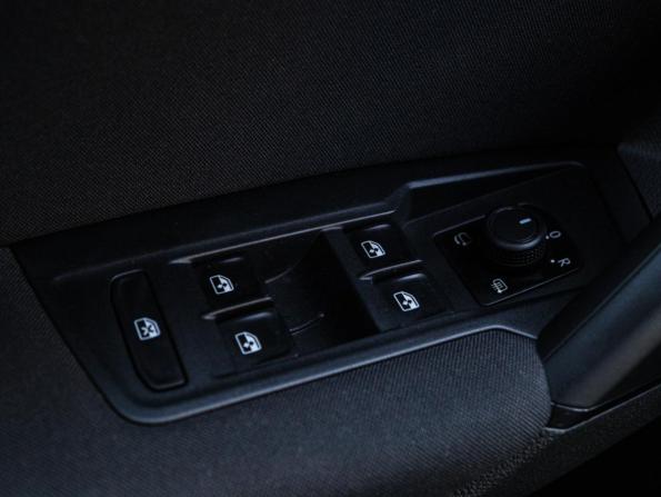 Volkswagen Tiguan II Рестайлинг с пробегом 2021 года, цена 2 899 000 рублей, 77171 км, внедорожник, Автокод Объявления