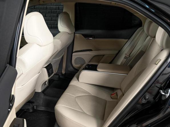 Toyota Camry VIII (XV70) Рестайлинг с пробегом 2021 года, цена 3 420 000 рублей, 108125 км, седан, Автокод Объявления