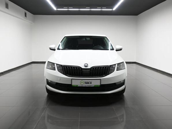 Skoda Octavia III (A7) Рестайлинг с пробегом 2018 года, цена 895 000 рублей, 320419 км, лифтбек, Автокод Объявления