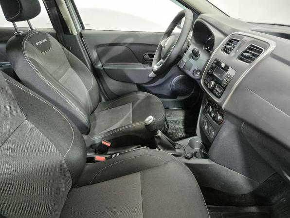 Renault Logan II Рестайлинг с пробегом 2021 года, цена 1 299 000 рублей, 43947 км, седан, Автокод Объявления