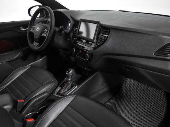 Hyundai Solaris II Рестайлинг с пробегом 2020 года, цена 1 890 000 рублей, 51793 км, седан, Автокод Объявления