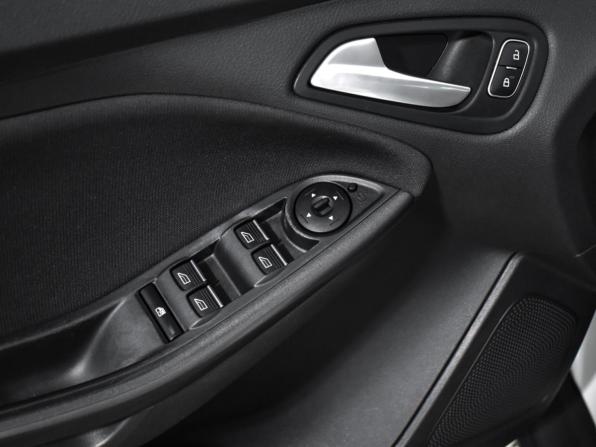 Ford Focus III Рестайлинг с пробегом 2017 года, цена 1 198 790 рублей, 91455 км, хэтчбек, Автокод Объявления
