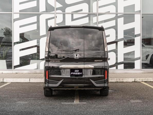 Honda Stepwgn V Рестайлинг с пробегом 2019 года, цена 2 320 000 рублей, 80193 км, минивэн, Автокод Объявления