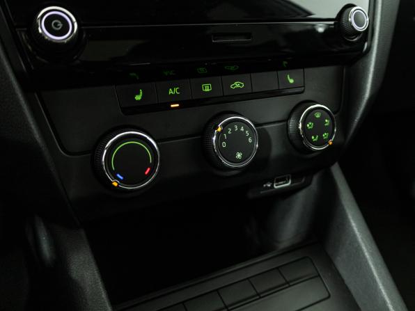 Skoda Octavia III (A7) Рестайлинг с пробегом 2019 года, цена 1 599 700 рублей, 142426 км, лифтбек, Автокод Объявления
