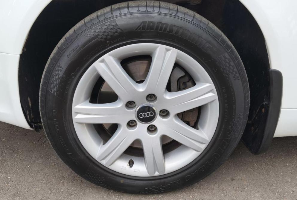 Audi A4 III (B7) Сыктывкар  - изображение 10