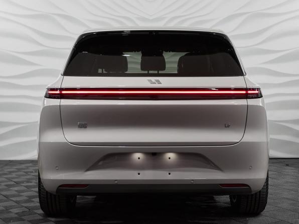 Новый Li Auto (Lixiang) L6 2025 года, цена 8 190 000 рублей, внедорожник, Автокод Объявления