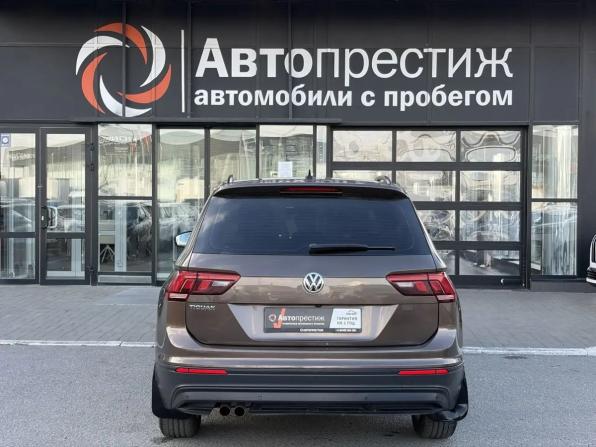 Volkswagen Tiguan II с пробегом 2019 года, цена 2 388 000 рублей, 133941 км, внедорожник, Автокод Объявления