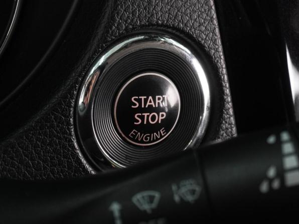Nissan Qashqai II с пробегом 2016 года, цена 1 696 000 рублей, 118284 км, внедорожник, Автокод Объявления