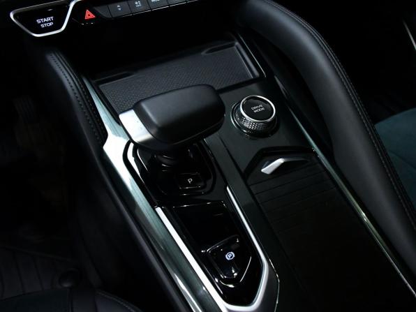 Geely Monjaro I с пробегом 2023 года, цена 3 145 000 рублей, 73677 км, внедорожник, Автокод Объявления