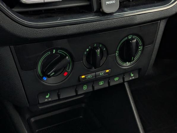 Skoda Rapid II с пробегом 2021 года, цена 1 450 000 рублей, 143273 км, лифтбек, Автокод Объявления