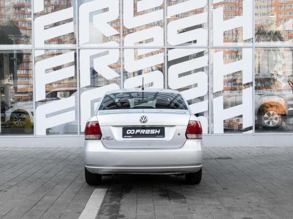 Volkswagen Polo V с пробегом 2014 года, цена 550 000 рублей, 303622 км, седан, Автокод Объявления