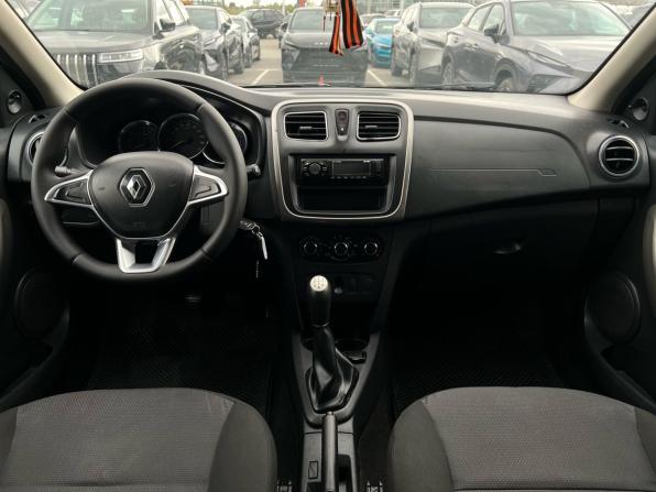 Renault Logan II Рестайлинг с пробегом 2018 года, цена 575 000 рублей, 178000 км, седан, Автокод Объявления