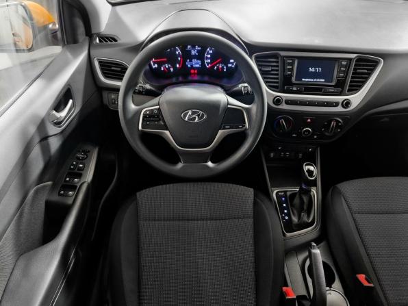 Hyundai Solaris II с пробегом 2018 года, цена 1 459 000 рублей, 152880 км, седан, Автокод Объявления