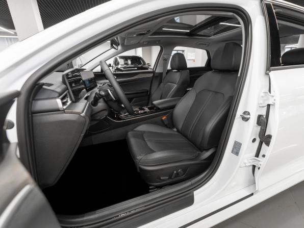Kia K5 III с пробегом 2025 года, цена 4 000 000 рублей, 12 км, седан, Автокод Объявления