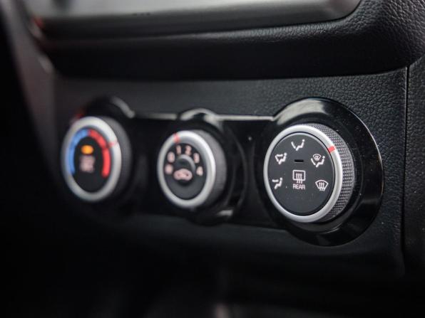 Kia Rio III Рестайлинг с пробегом 2017 года, цена 1 075 000 рублей, 120684 км, седан, Автокод Объявления