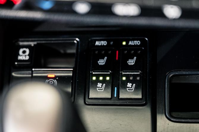Lexus RX IV Рестайлинг с пробегом 2020 года, цена 5 700 000 рублей, 23673 км, внедорожник, Автокод Объявления