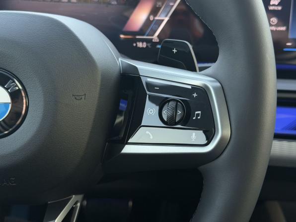 BMW 5 серии VIII (G60/G61/G68) с пробегом 2025 года, цена 8 400 000 рублей, 5854 км, седан, Автокод Объявления