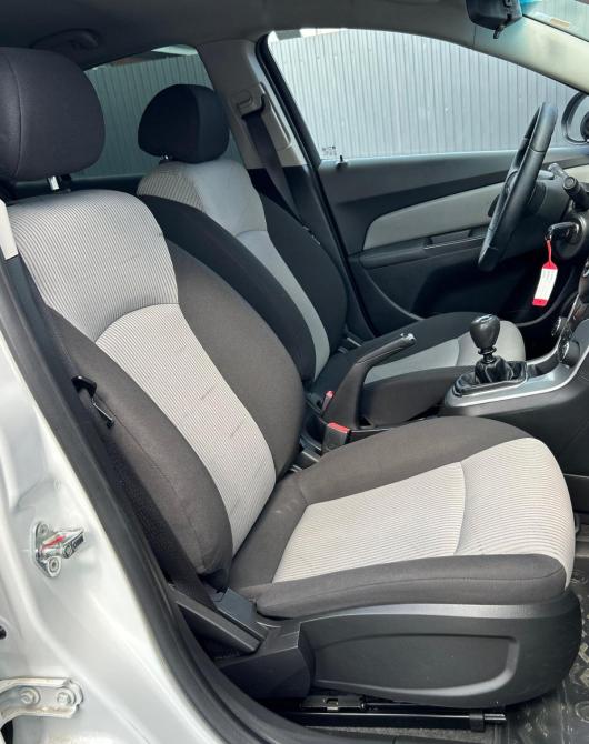 Chevrolet Cruze I Рестайлинг Альметьевск  - изображение 12