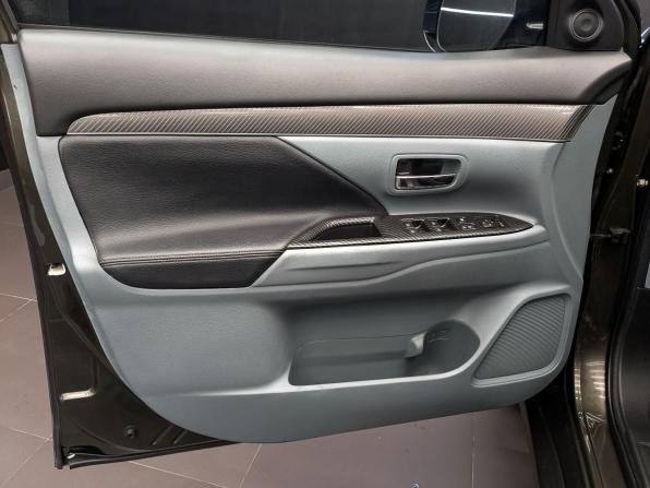 Mitsubishi Outlander III Рестайлинг 3 с пробегом 2019 года, цена 2 050 000 рублей, 102892 км, внедорожник, Автокод Объявления