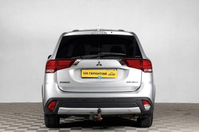 Mitsubishi Outlander III Рестайлинг 2 с пробегом 2017 года, цена 2 399 000 рублей, 98000 км, внедорожник, Автокод Объявления