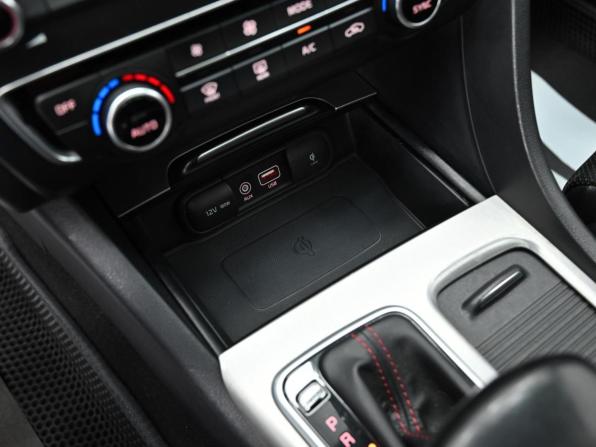 Kia Optima IV Рестайлинг с пробегом 2018 года, цена 1 849 000 рублей, 151000 км, седан, Автокод Объявления