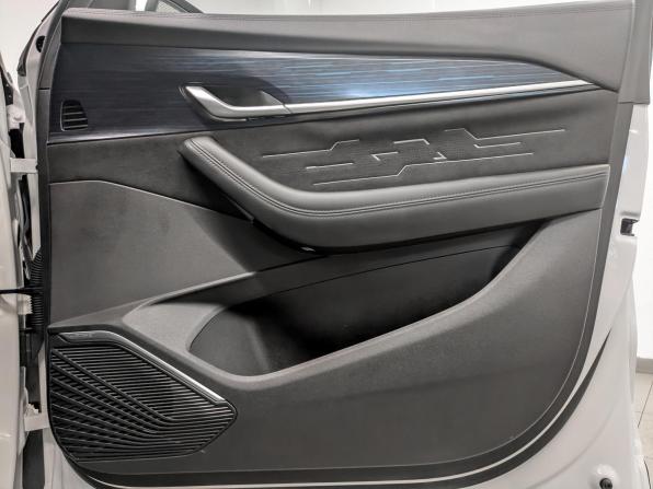 Geely Monjaro I с пробегом 2024 года, цена 3 330 000 рублей, 35599 км, внедорожник, Автокод Объявления