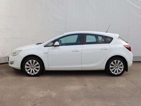 Opel Astra J с пробегом 2011 года, цена 619 000 рублей, 195000 км, хэтчбек, Автокод Объявления