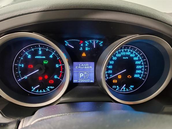 Toyota Land Cruiser 200 Series с пробегом 2011 года, цена 2 875 000 рублей, 294488 км, внедорожник, Автокод Объявления