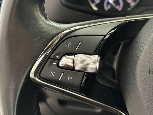 Skoda Karoq I с пробегом 2020 года, цена 2 156 000 рублей, 94764 км, внедорожник, Автокод Объявления