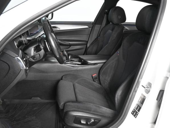 BMW 5 серии VII (G30/G31/G38) с пробегом 2018 года, цена 3 499 000 рублей, 98005 км, седан, Автокод Объявления