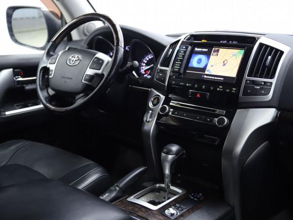 Toyota Land Cruiser 200 Series Рестайлинг 1 с пробегом 2013 года, цена 3 690 000 рублей, 268327 км, внедорожник, Автокод Объявления