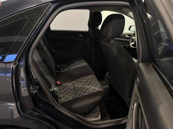 Ford Focus II с пробегом 2007 года, цена 370 000 рублей, 295249 км, хэтчбек, Автокод Объявления