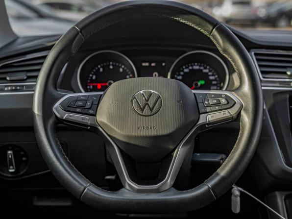 Volkswagen Tiguan II Рестайлинг с пробегом 2021 года, цена 2 405 000 рублей, 143292 км, внедорожник, Автокод Объявления
