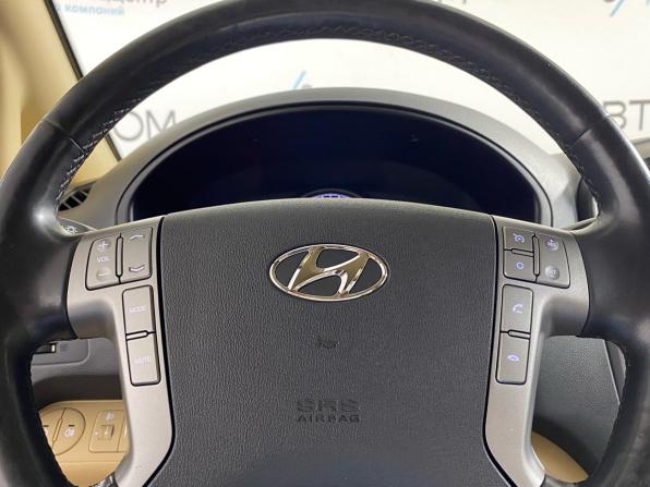 Hyundai H-1 II Рестайлинг 2 с пробегом 2018 года, цена 2 474 900 рублей, 172407 км, минивэн, Автокод Объявления