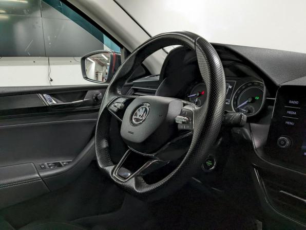 Skoda Rapid II с пробегом 2021 года, цена 1 790 000 рублей, 69209 км, лифтбек, Автокод Объявления