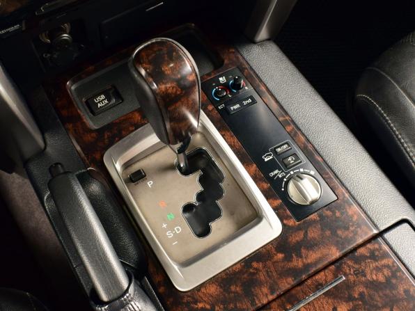 Toyota Land Cruiser 200 Series Рестайлинг 1 с пробегом 2015 года, цена 4 299 995 рублей, 179959 км, внедорожник, Автокод Объявления
