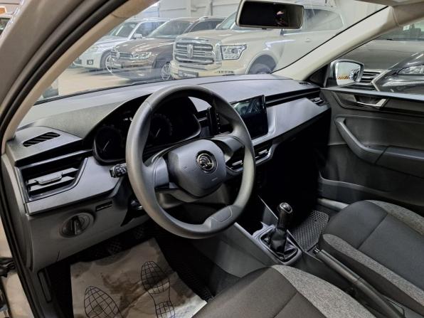 Skoda Rapid II с пробегом 2020 года, цена 1 400 000 рублей, 132203 км, лифтбек, Автокод Объявления