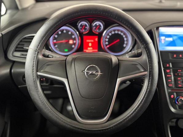Opel Astra J с пробегом 2011 года, цена 520 000 рублей, 255458 км, хэтчбек, Автокод Объявления