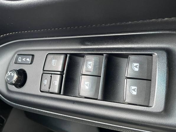 Toyota Esquire I с пробегом 2015 года, цена 1 850 000 рублей, 167697 км, минивэн, Автокод Объявления