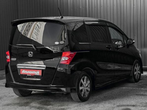 Honda Freed I с пробегом 2010 года, цена 990 000 рублей, 140669 км, компактвэн, Автокод Объявления